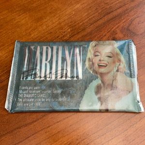 Marilyn Monroe - cards 2013 Brand new